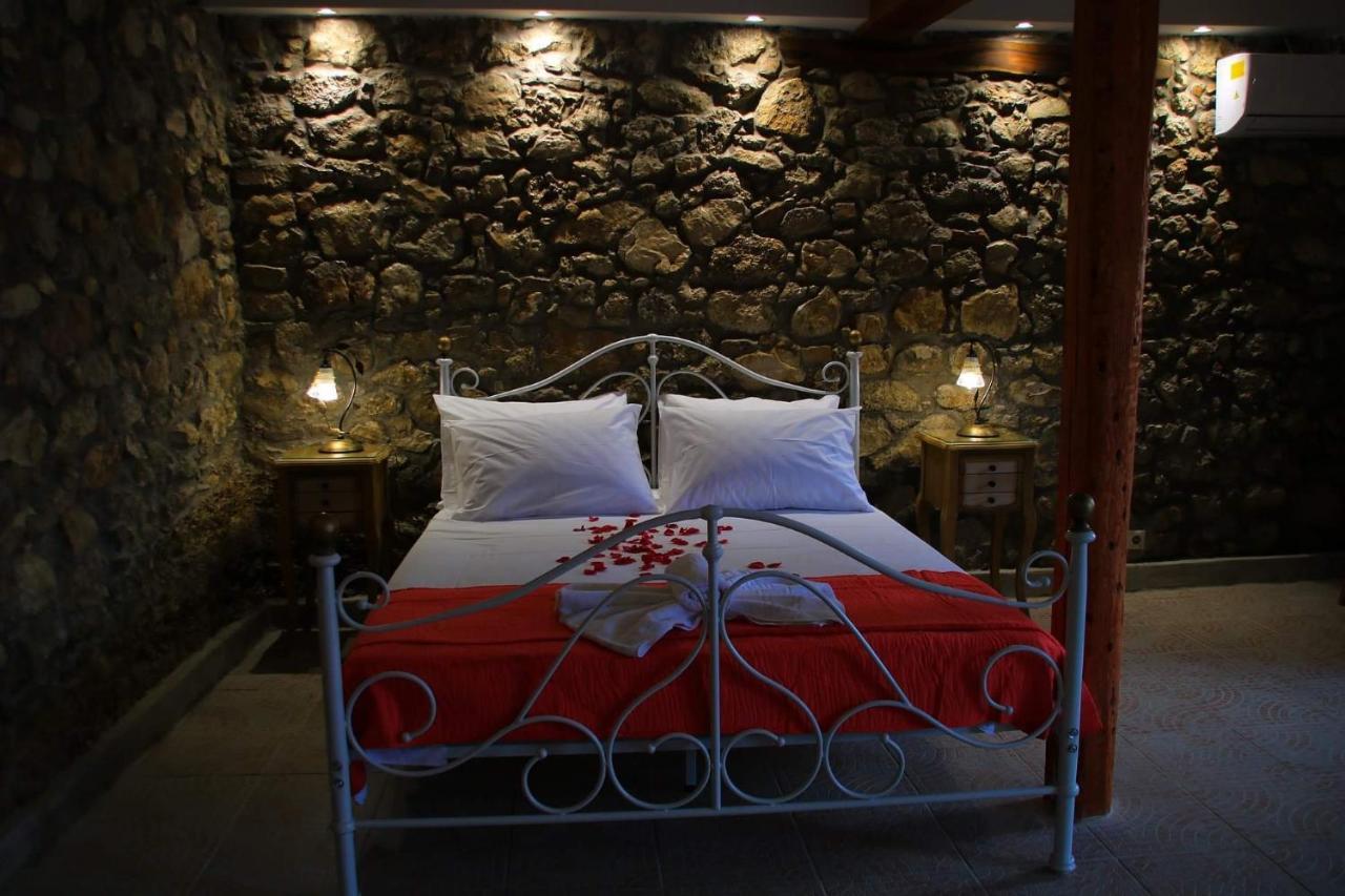 The Stone Suite Moraḯtika Ngoại thất bức ảnh