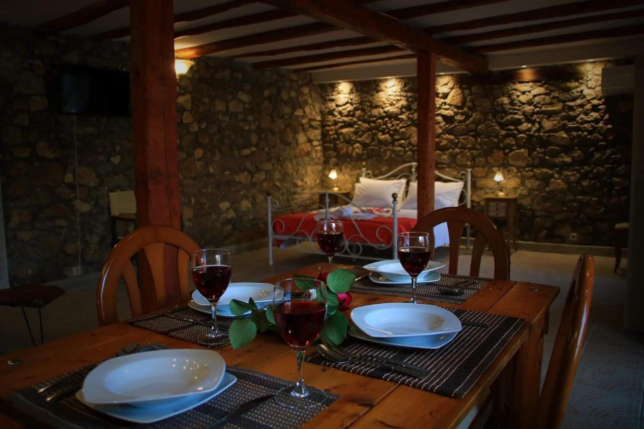 The Stone Suite Moraḯtika Ngoại thất bức ảnh