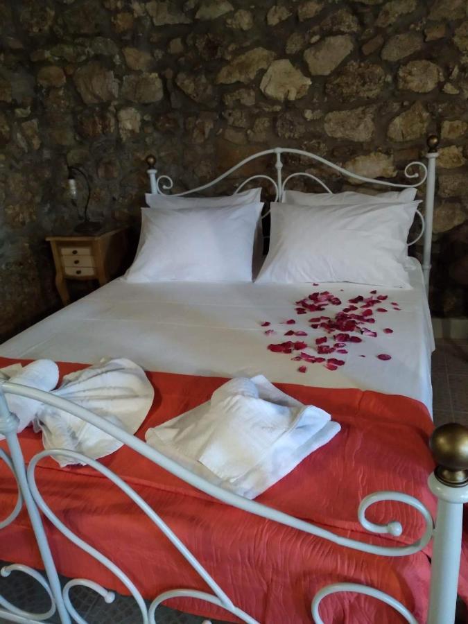 The Stone Suite Moraḯtika Ngoại thất bức ảnh