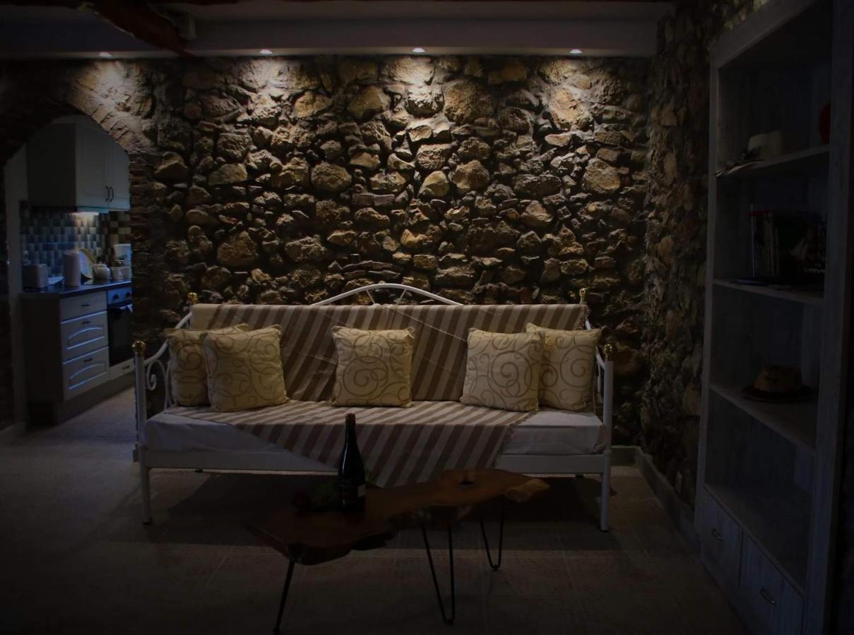 The Stone Suite Moraḯtika Ngoại thất bức ảnh