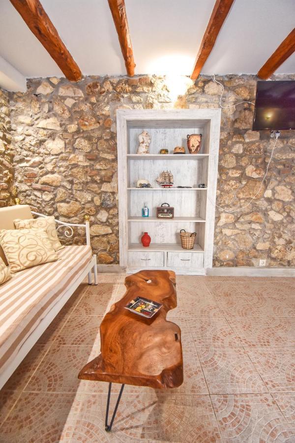 The Stone Suite Moraḯtika Ngoại thất bức ảnh