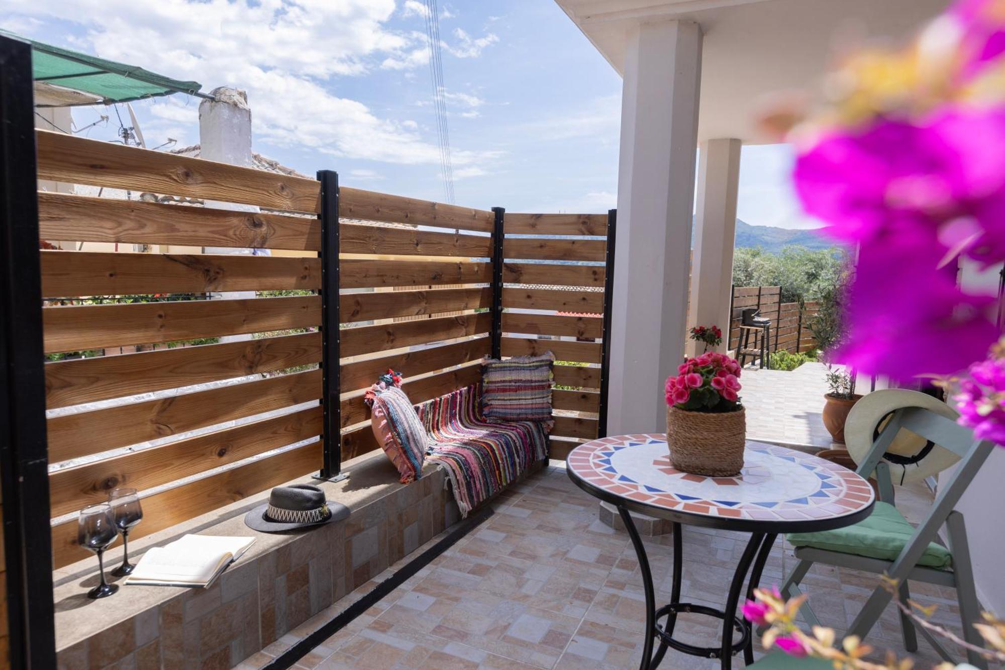 The Stone Suite Moraḯtika Ngoại thất bức ảnh