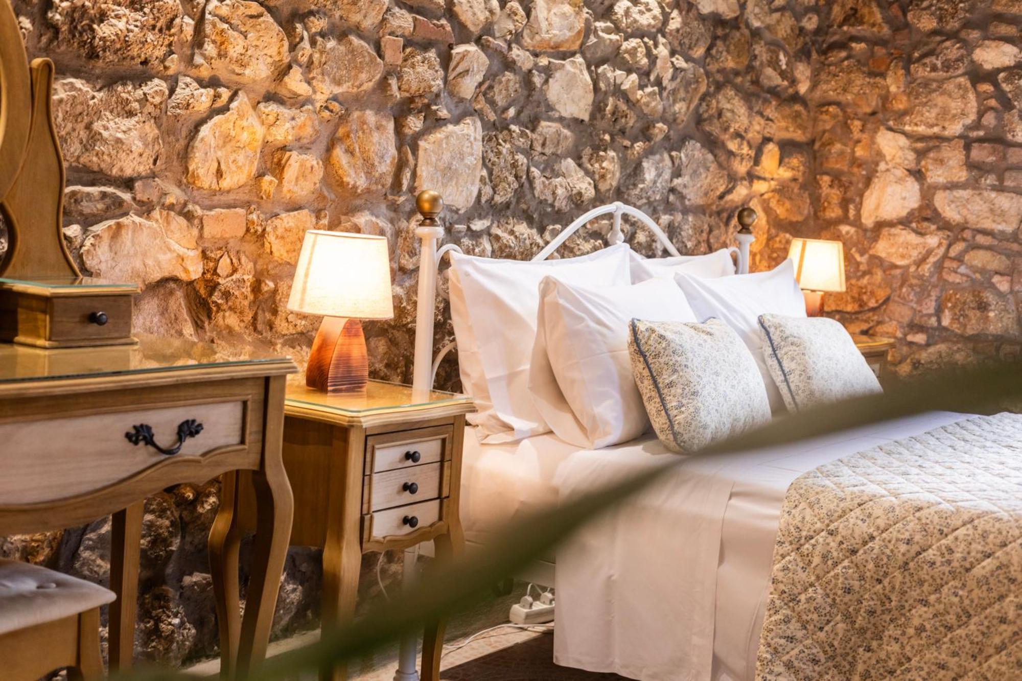 The Stone Suite Moraḯtika Ngoại thất bức ảnh