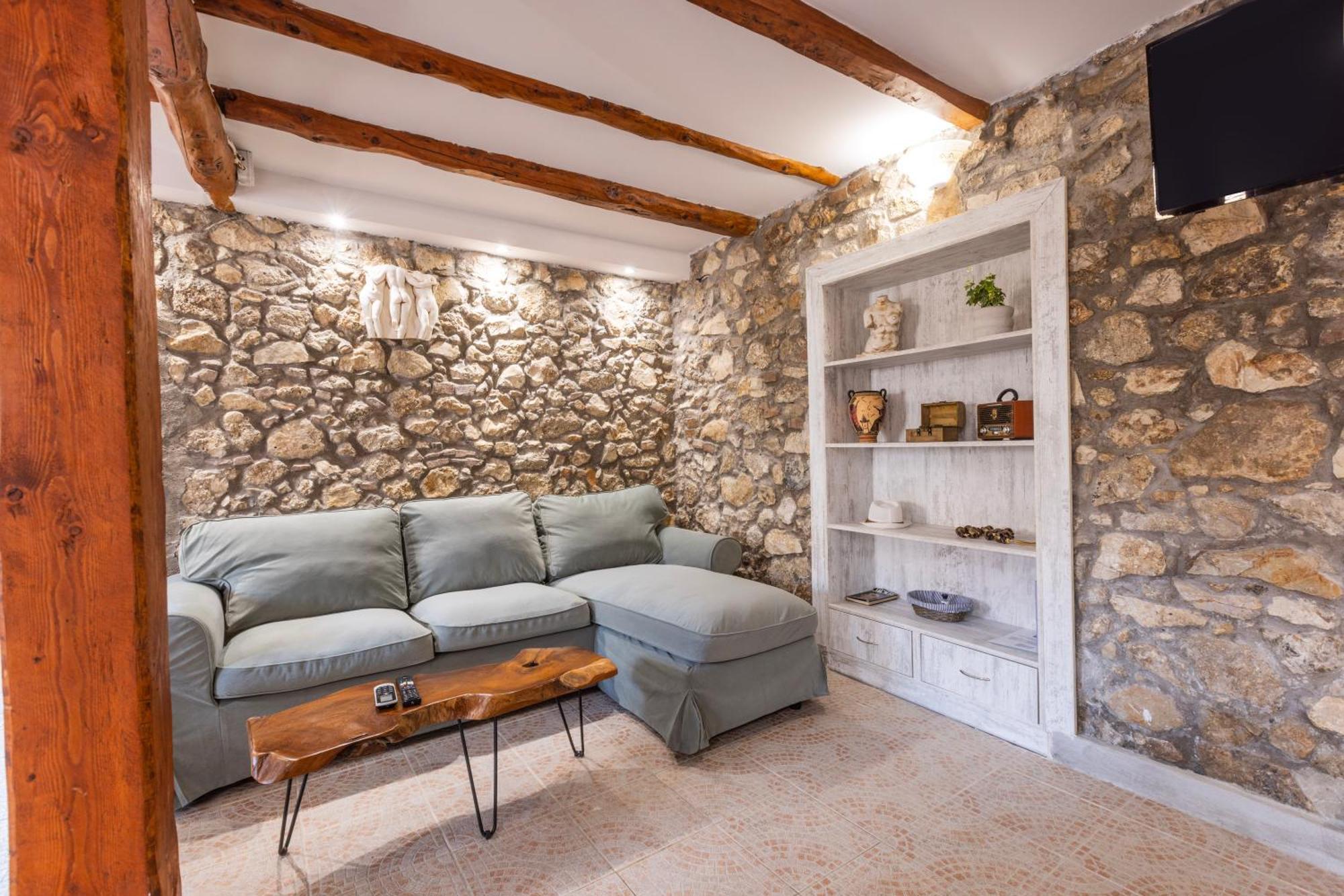The Stone Suite Moraḯtika Ngoại thất bức ảnh
