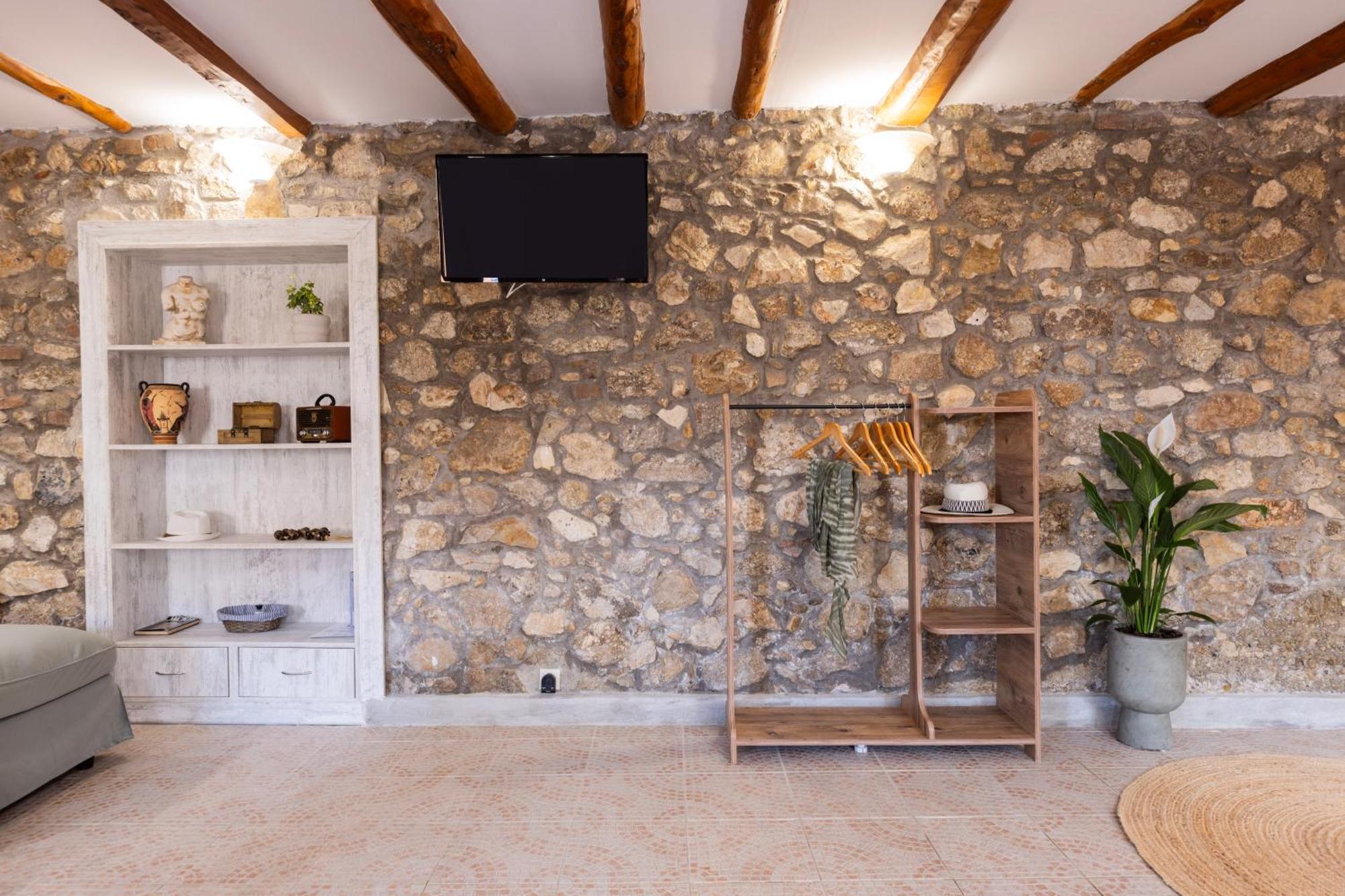 The Stone Suite Moraḯtika Ngoại thất bức ảnh