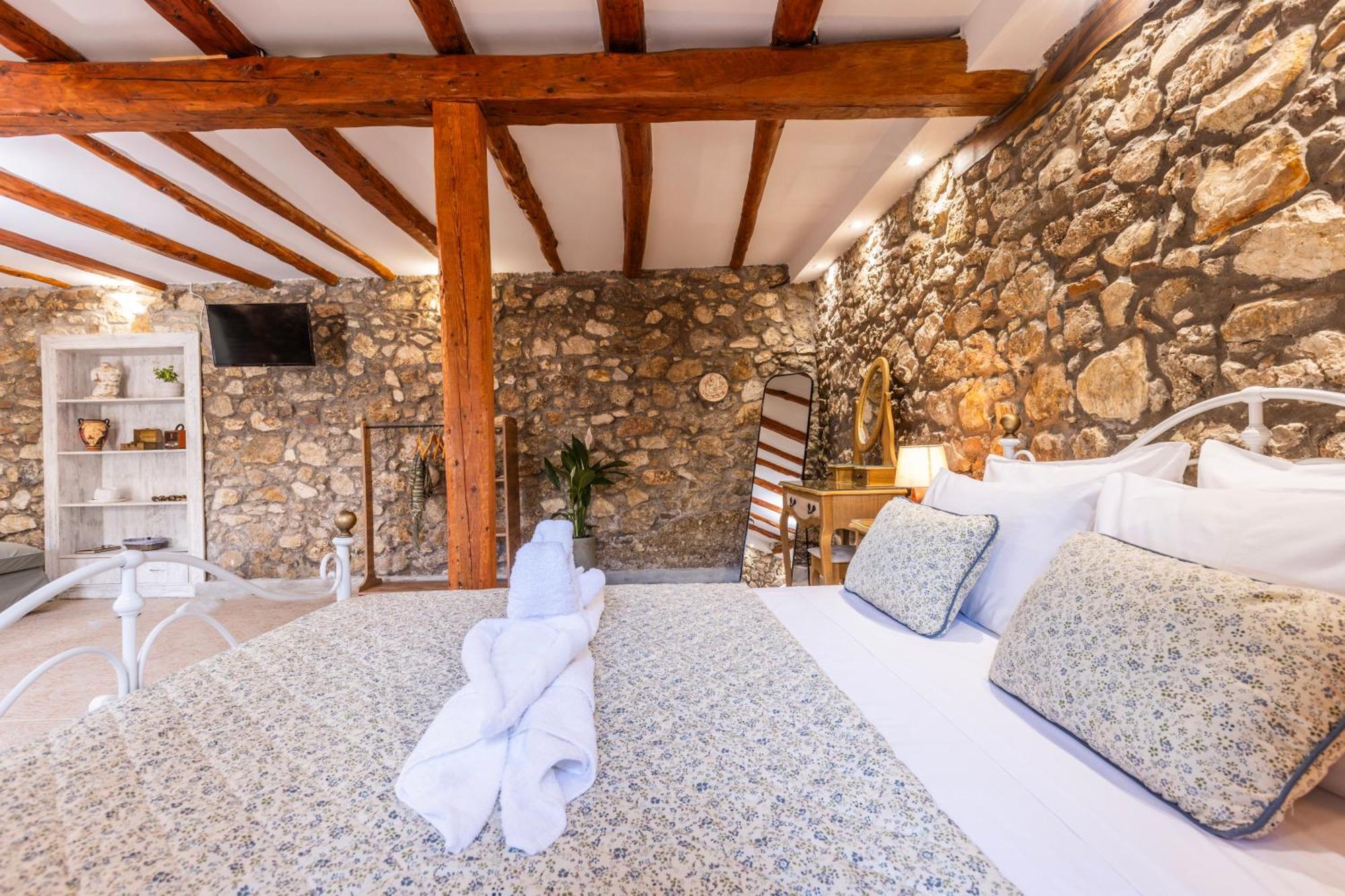 The Stone Suite Moraḯtika Ngoại thất bức ảnh